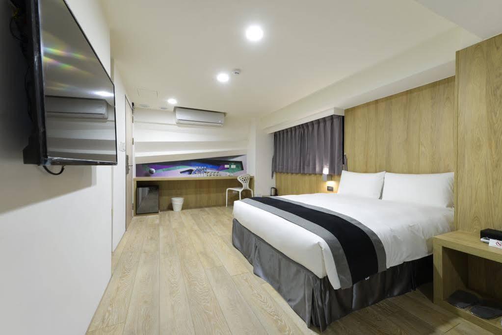 Trans Inn Taichung Exterior foto